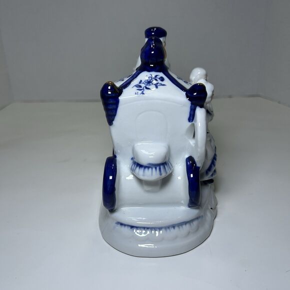 Vintage Deville Colonial/Victorian Porcelain Couple in 4 Horse Drawn Carriage - Picture 4 of 7